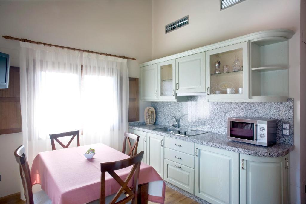 Apartamentos Rurales Antojanes Granda  Phòng bức ảnh